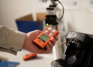 Onde encontrar detectores de gases com tecnologia avançada para ambientes industriais?